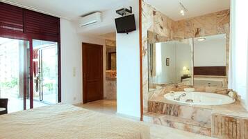 House | 3 bedrooms, individually furnished