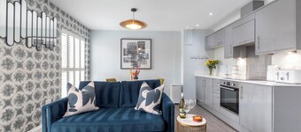 Elliot Oliver- Charming 1 Bed Apartment