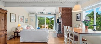 Charming 3-bedroom townhome in fabulous Nantucket. Walk to Madaket!