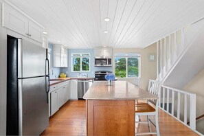 Mikrowelle, Ofen, Herdplatte, Geschirrspüler