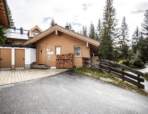 Chalet | View from property - Chalet in Zillertal Near Ski Slopes (Krimml)