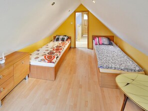 Room - Cottage by Ostrowieckie Lake With Private Beach (Malechowo)