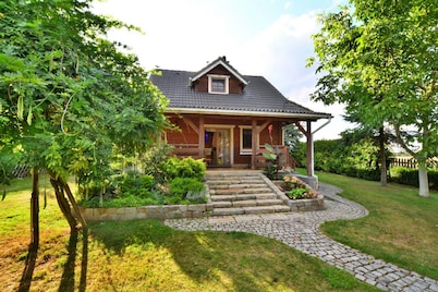 Holiday Home by the Lake, Private Garden, Oswino