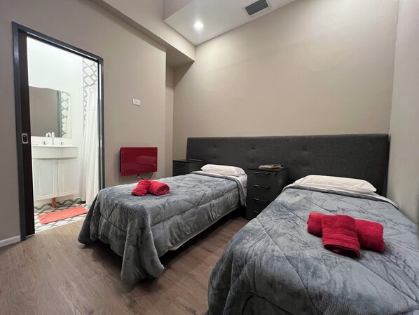 Daunenbettdecken, Pillowtop-Betten, individuell dekoriert