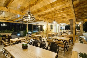 Dining - Seaview Holiday Home in Gerakini for 6 (Polygyros)
