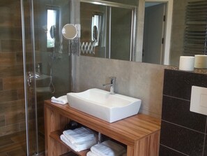 Apartment | Bathroom