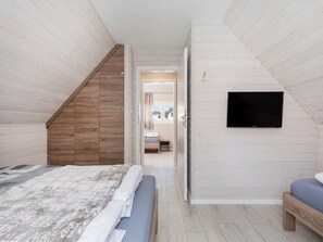 House | 2 bedrooms, individually furnished, bed sheets