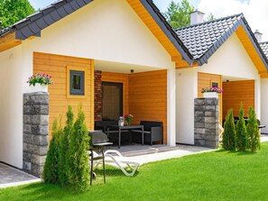 Exterior - Comfortable Holiday Homes, Large Garden (Postomino)