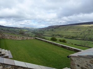 Cottage | Property grounds - Stunningviews-privacy-hiking-sleeps8-wifi (Richmond)