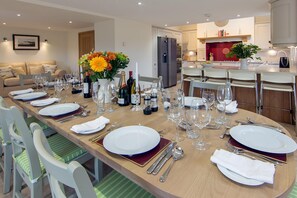 Cottage | Dining - Stunningviews-privacy-hiking-sleeps8-wifi (Richmond)