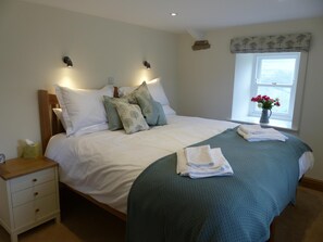 Ferienhaus | 4 Schlafzimmer, Bügeleisen/Bügelbrett, kostenloses WLAN, Bettwäsche