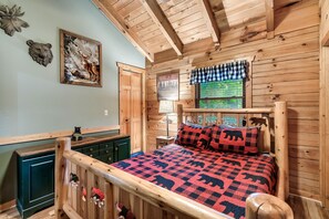 2 bedrooms, in-room safe, iron/ironing board, travel crib