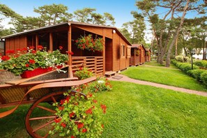 Bungalow | Garden - Holiday House Near the Sea, Swimming Pool, Mielno (Mielno)