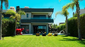 Exterior - Chic villa with pool and 4 bedrooms and WiFi, in a big Golf Resort (Marrakech)