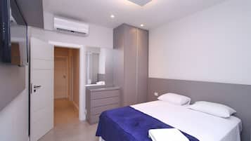 Apartment | 3 bedrooms, blackout drapes, soundproofing, iron/ironing board