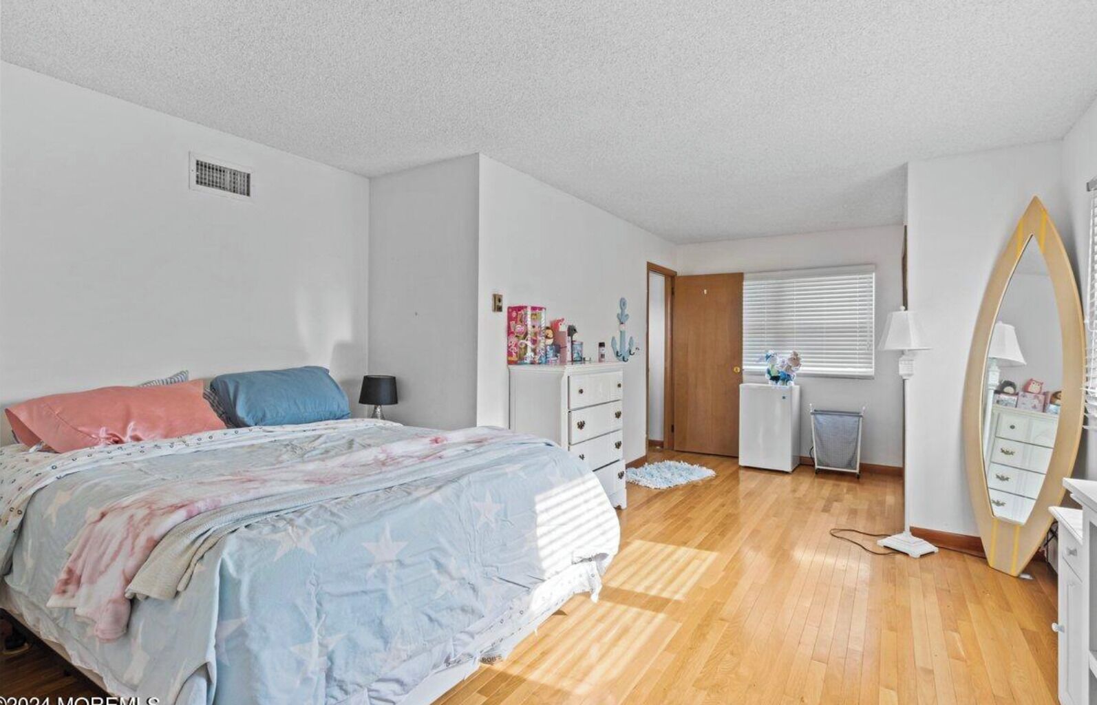 3 sovrum, skrivbord och wi-fi