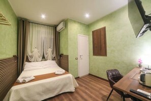 1 bedroom, WiFi, bed sheets - Terra Room - Double (Roma)