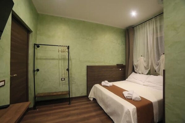 1 habitación, wifi y ropa de cama