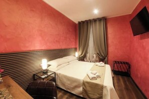 1 bedroom, WiFi, bed sheets - Fire Room - double deluxe (Roma)