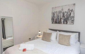 1 bedroom, iron/ironing board, free WiFi, bed sheets - City Chic Apartment in Manchester (Salford)