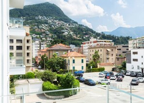 Property grounds - Elegant new Apt with AC, private balcony & garage (Viganello)
