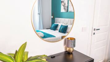 Luxury Suite | 1 bedroom, Tempur-Pedic beds, in-room safe, desk