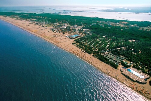 Quiet Little Villa by the Seaside in Rosolina Mare