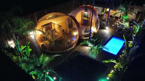 Suite prèmium, vistes a la piscina | 1 dormitori, llençols de cotó egipci i roba de llit d'alta qualitat