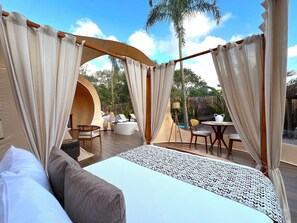 Premium Suite, Pool View | 1 bedroom, Egyptian cotton sheets, premium bedding, down comforters - Zion Bubble Glamping (Florianópolis)