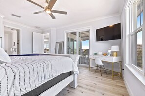 4 habitaciones, tabla de planchar con plancha y cuna de viaje