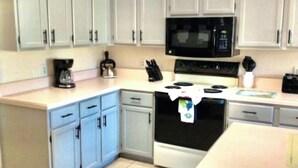 Unclassified image, 4 of 24, button - Ref 319. Modern lake view pool home. Very close to Disney (Kissimmee)