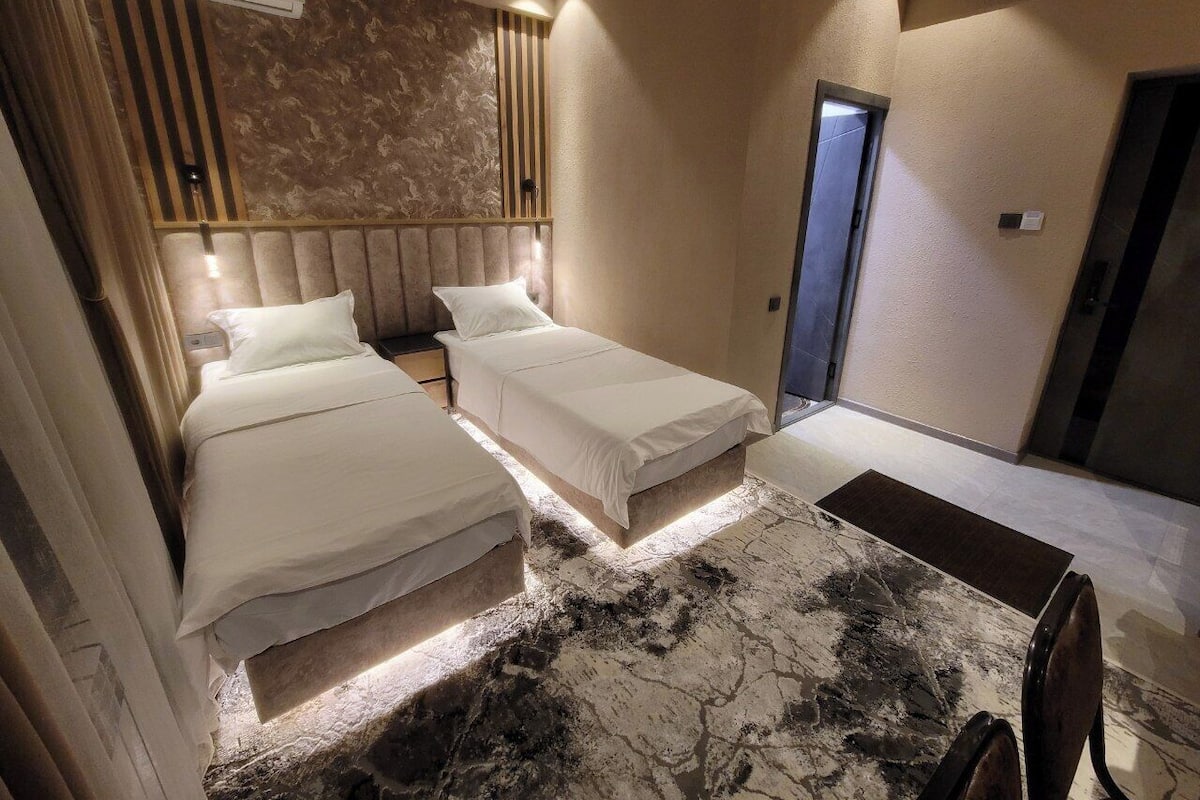 Select Comfort 床墊、書桌、手提電腦工作空間、免費 Wi-Fi