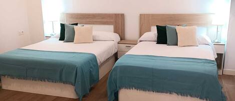 1 chambre, fer et planche à repasser, Wi-Fi, draps fournis