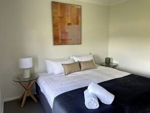 4 chambres, fer et planche à repasser, accès au Wi-Fi (inclus)