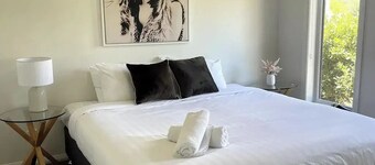 Experience Modern Luxury at Our Stylish Retreat