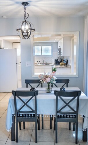 Cozy Home near Busch Gardens / Adventure Island / USF