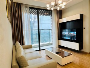 Deluxe Apartment, 1 Bedroom, City View | Private kitchen | Fridge, microwave, electric kettle, cookware/dishes/utensils - Vinhomes Metropolis Hanoi - South Land (Hanoi)