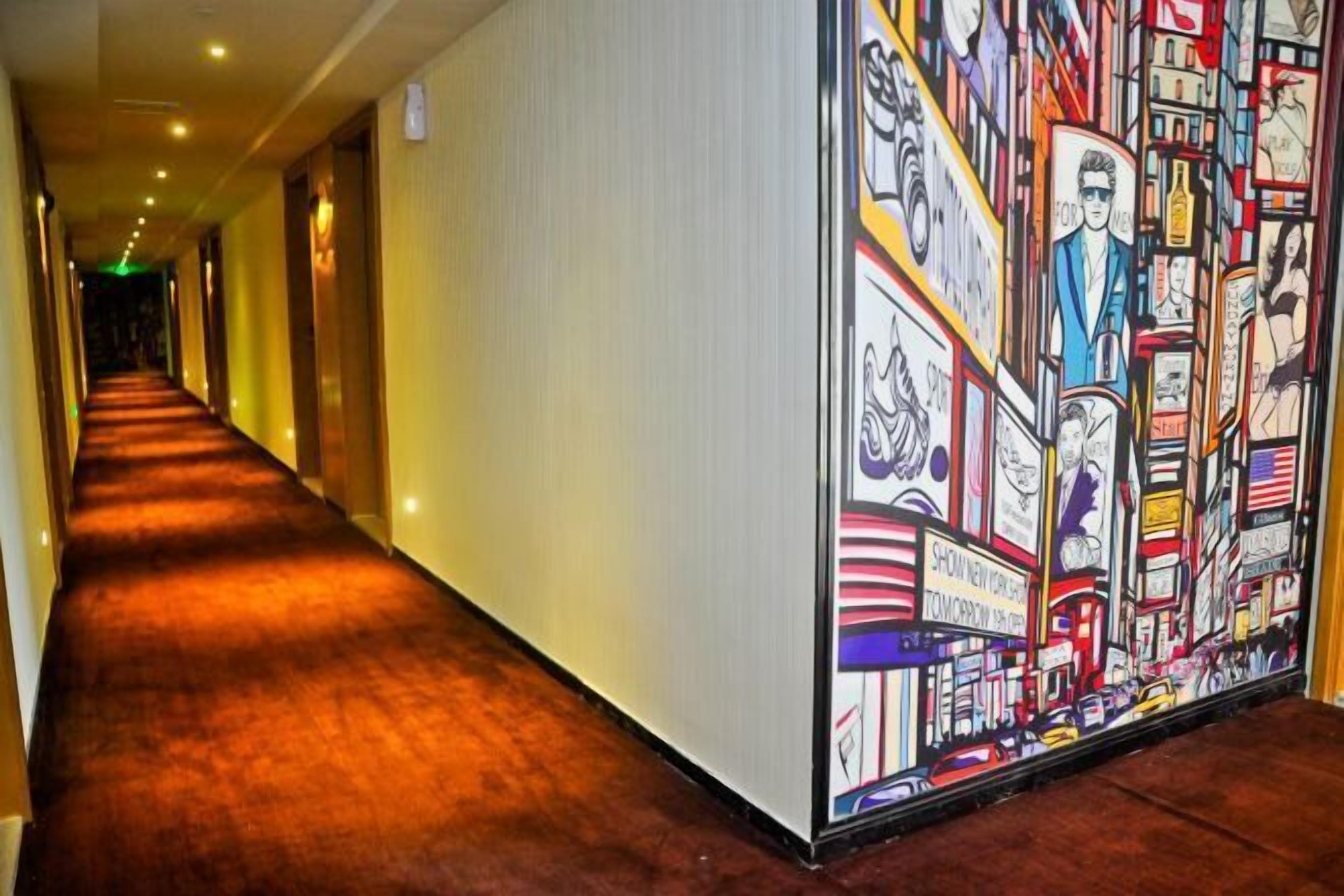 المنشأة من الداخل