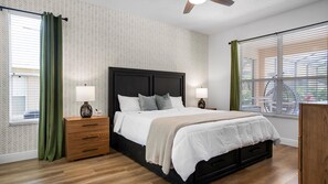 7 slaapkamers, een strijkplank/strijkijzer, wifi, beddengoed