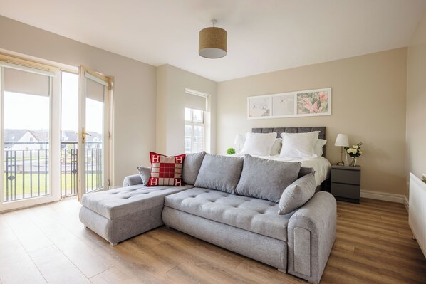 6 Schlafzimmer, Bügeleisen/Bügelbrett, kostenloses WLAN, Bettwäsche