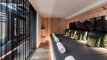 Körperbehandlungen, Ganzkörperwickelbehandlung, Körperpeelings