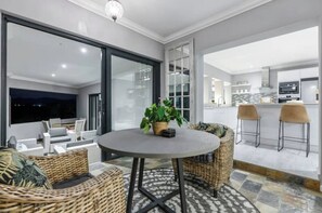 Interior - Flamingo Bay Manor (Fisherhaven)
