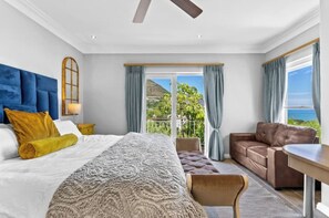 3 slaapkamers, een bureau, een strijkplank/strijkijzer, wifi