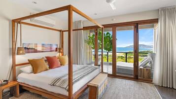 3 bedrooms, desk, iron/ironing board, travel crib