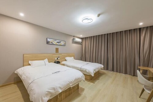 Qiha Hotel (Xiangshan North Gate Qingcao Alley)