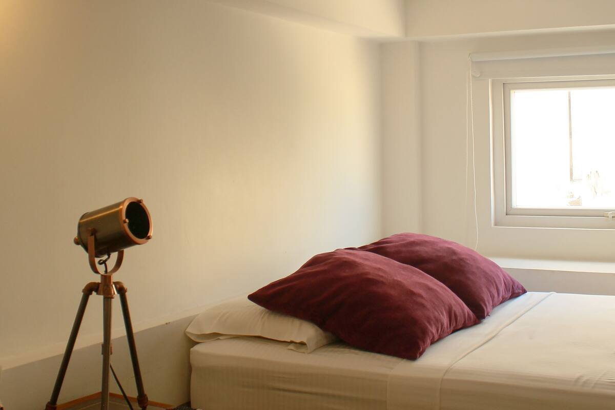 Studio | Allergikerbettwaren, laptopgeeigneter Arbeitsplatz, kostenloses WLAN