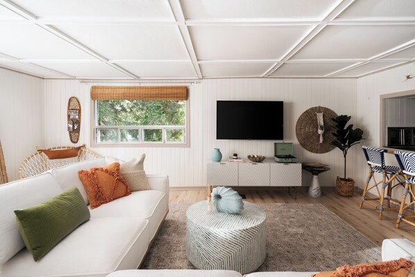 Smart TV, table football