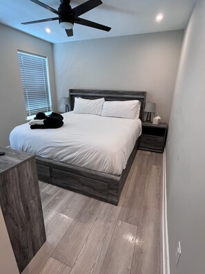2 bedrooms, iron/ironing board, WiFi, bed sheets