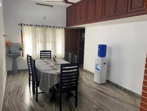 Dining - Kochi, Edappally, Kerala, India. (Edappally, Ernakulam)