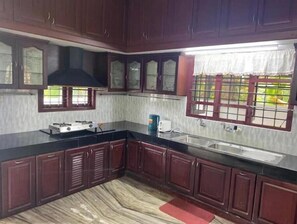 Private kitchen - Kochi, Edappally, Kerala, India. (Edappally, Ernakulam)